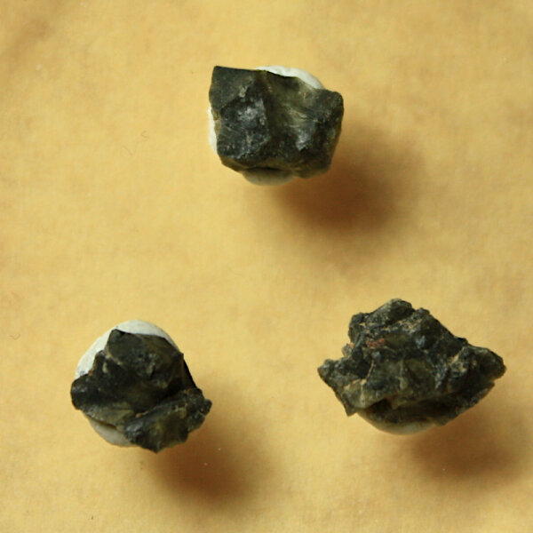 3 Chips MeteoriteTatahouine - Diogenite from Tunisia - 0.46g together