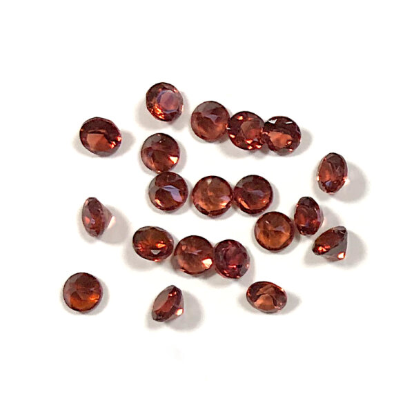 Lot of 20 Garnets - round cut approx. 3 Carats untreated natural